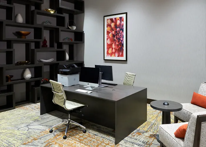 Holiday Inn & Suites Philadelphia W - Drexel Hill By Ihg